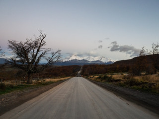 从银川到济南经过莱芜么