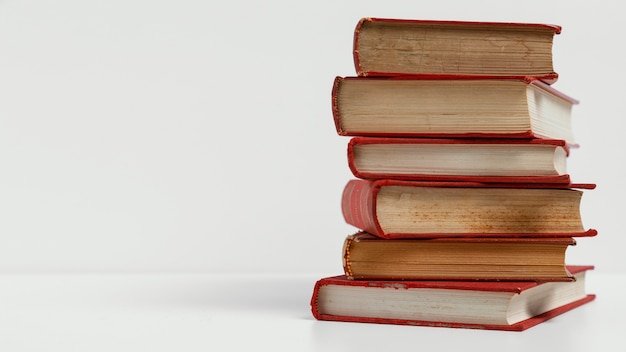 有没有新疆伊犁地区特色的旅游线路？